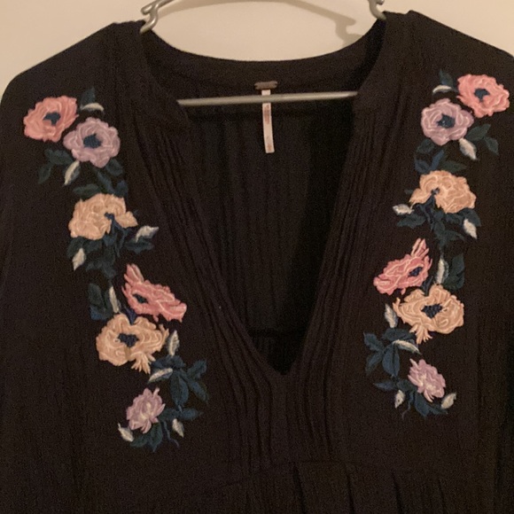 COPY - Free People embroidered short dress or long tunic - Picture 3 of 10